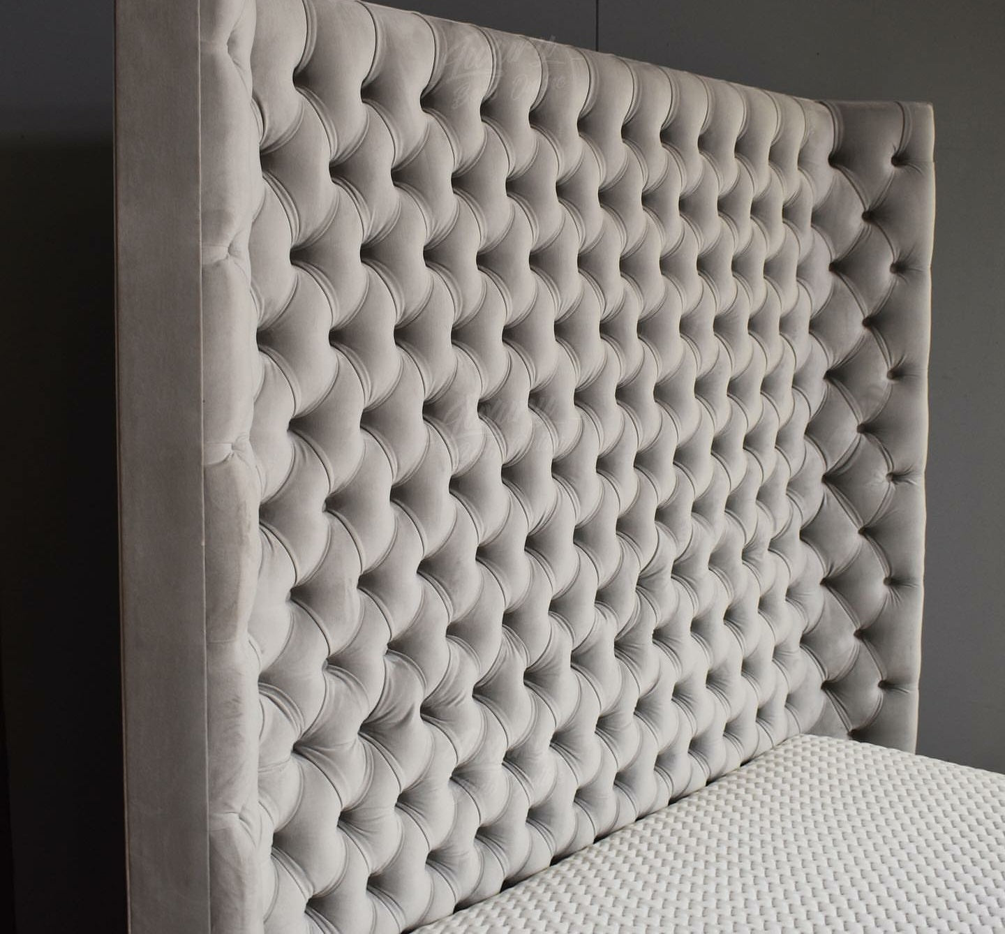 Carrington Chesterfield tall upholstered bed – view 3