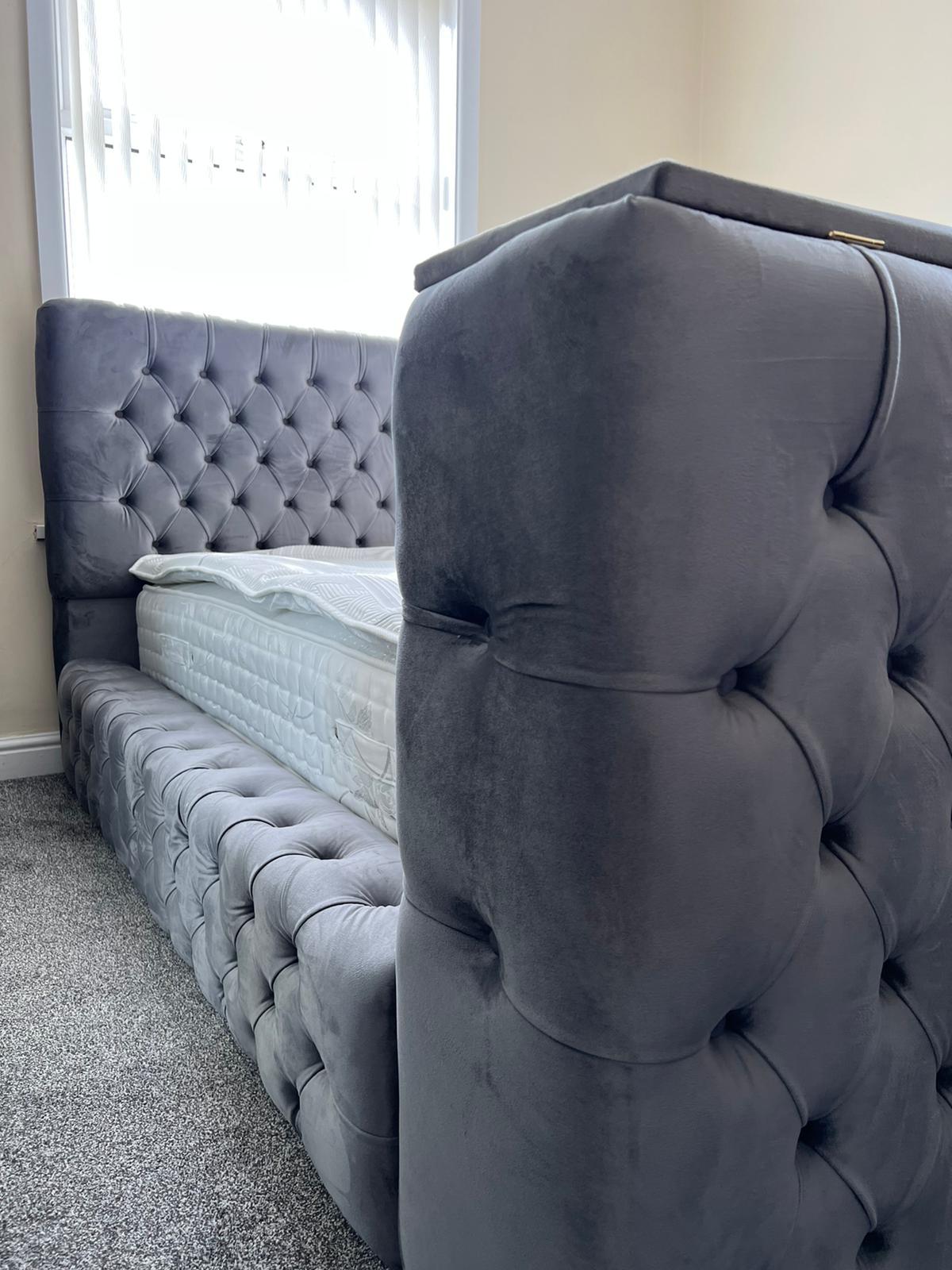 Ambassador Tv Bed Velvet Chesterfield Upholstered – Stratus Interior