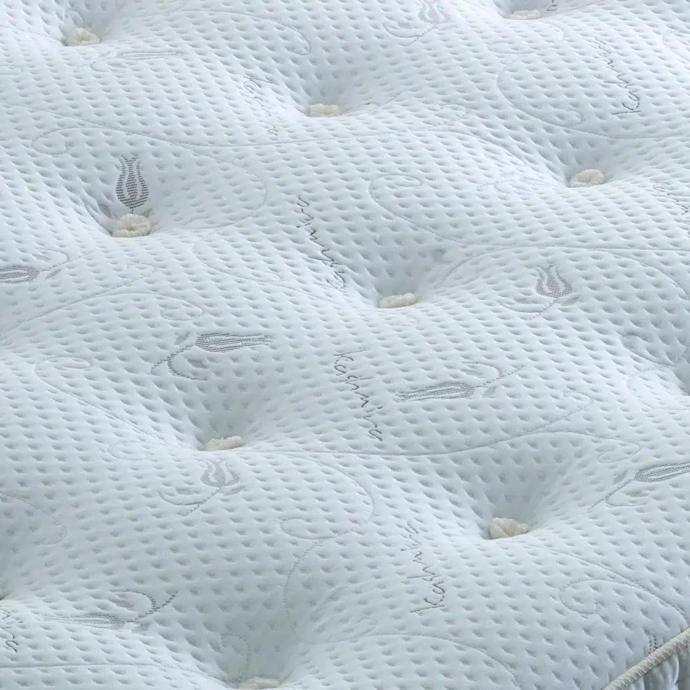 Cashmere Luxury Mattress – detail view